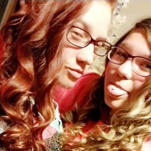 Meet your Posher, Alicia